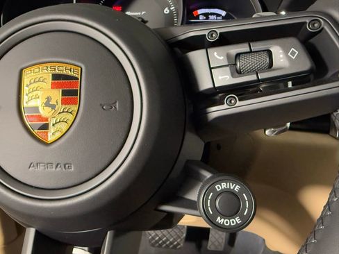 New 2026 Porsche Macan Turbo image 38