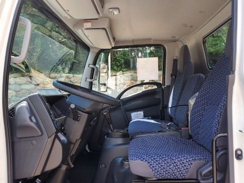 New 2025 Chevrolet Low Cab Forward image 6