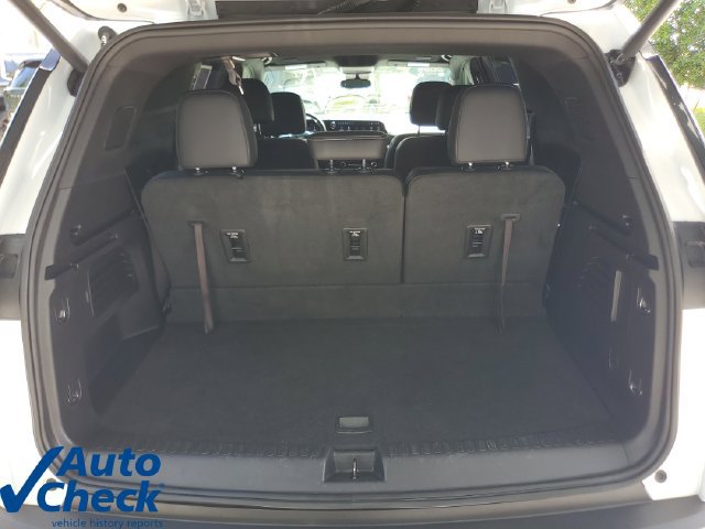 Used 2025 Chevrolet Traverse LT FWD image 10