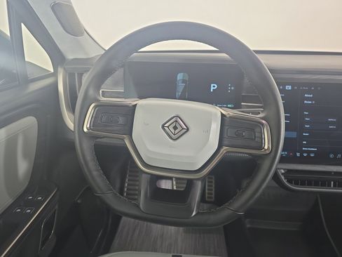 Used 2024 Rivian R1S Adventure AWD/4WD image 28
