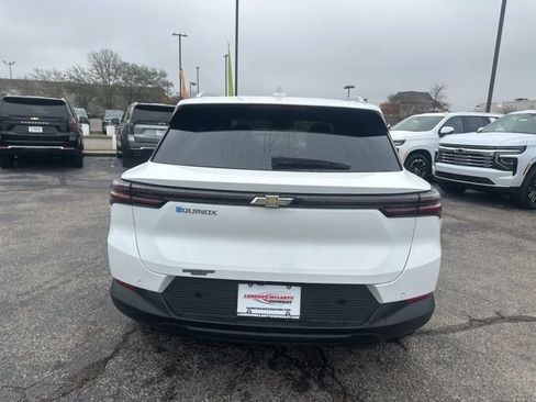 New 2026 Chevrolet Equinox EV LT image 4