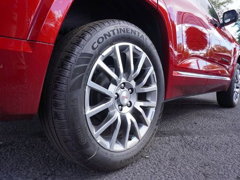 New 2026 GMC Terrain Denali w/ LPO, Black Badging Package image 6