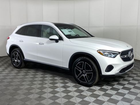 Used 2026 Mercedes-Benz GLC 300 4MATIC image 6