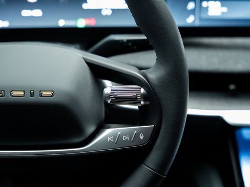 Used 2025 Lucid Air Pure image 45