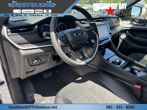 New 2026 Jeep Grand Cherokee L 2WD image 10