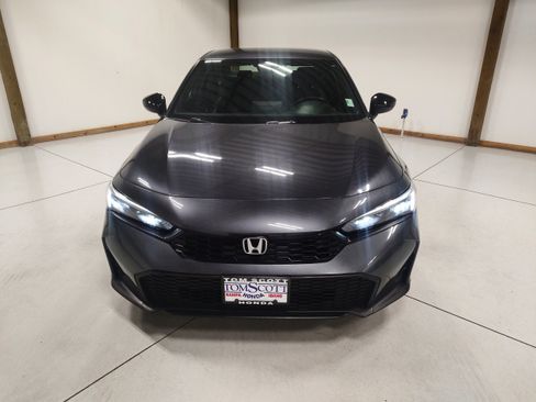 Used 2025 Honda Civic Sport image 3