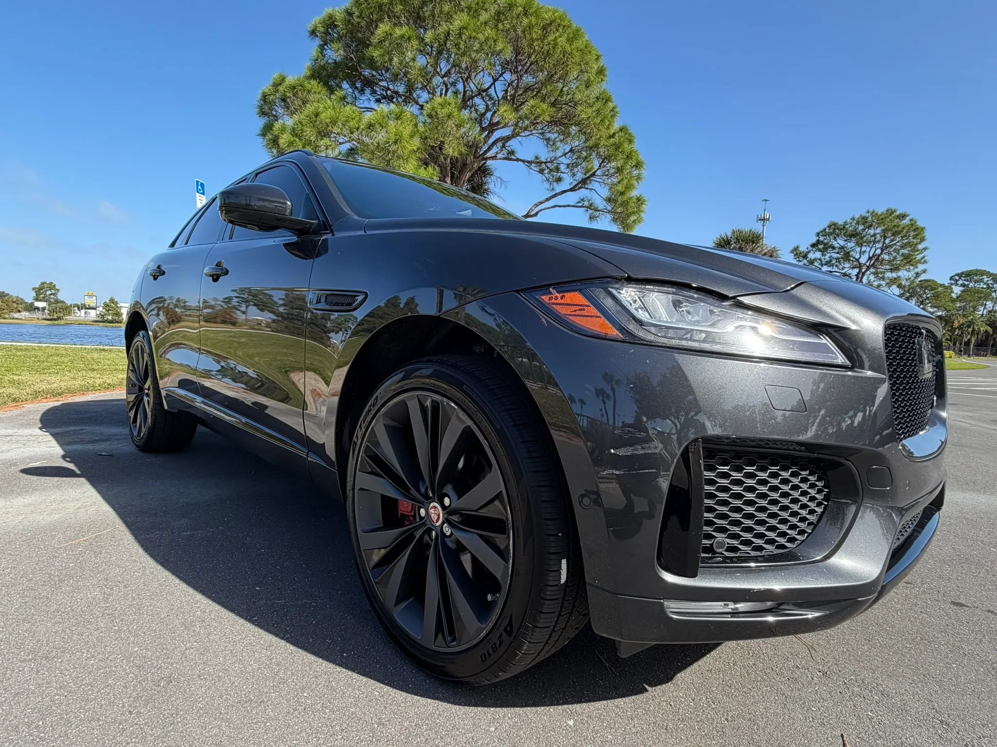 Used 2018 Jaguar F-PACE S AWD/4WD image 6
