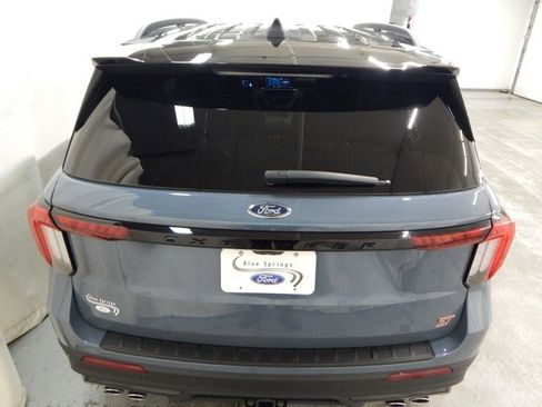 New 2025 Ford Explorer ST image 4