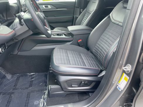 Used 2025 Ford Explorer ST-Line AWD/4WD image 9