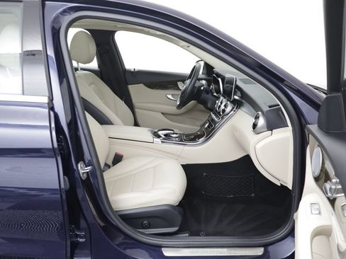 Used 2018 Mercedes-Benz C 300 4MATIC Sedan image 19
