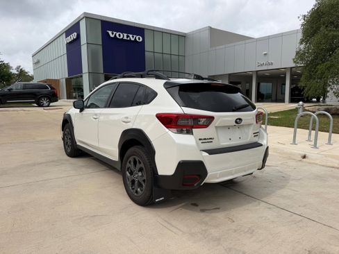 Used 2021 Subaru Crosstrek 2.5i Sport w/ Moonroof Package AWD/4WD image 4