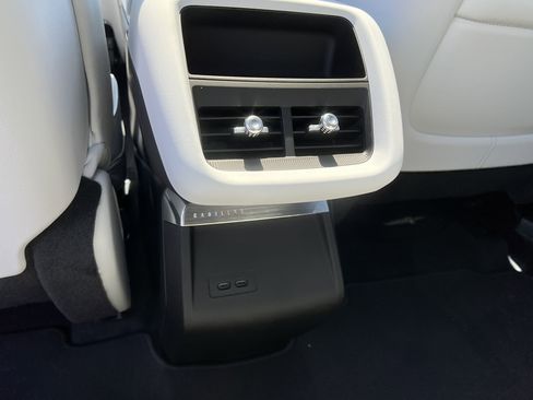 New 2025 Cadillac Lyriq Luxury image 25