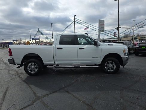 Used 2024 RAM 2500 Big Horn w/ Safety Group image 10