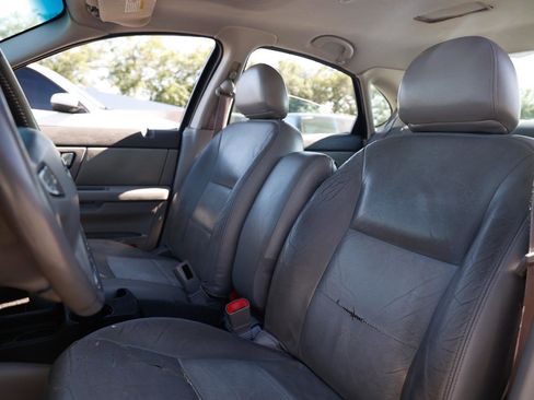 Used 2003 Ford Taurus SEL FWD image 6