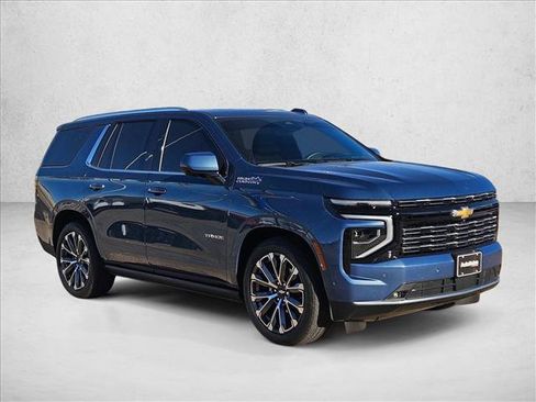 Used 2026 Chevrolet Tahoe High Country image 3