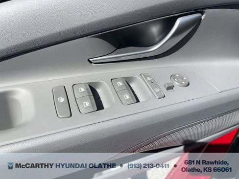 Certified 2025 Hyundai Elantra Sport FWD image 31