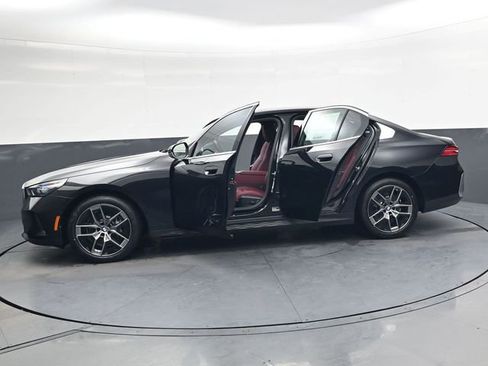 New 2026 BMW 540i xDrive w/ Premium Package AWD/4WD image 40