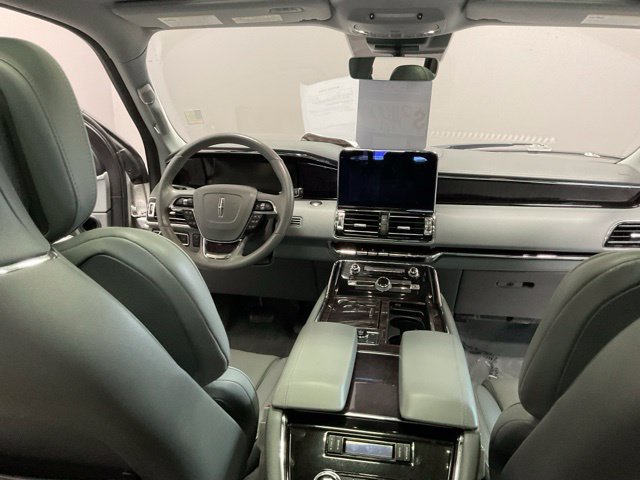 Used 2019 Lincoln Navigator Reserve AWD/4WD image 34
