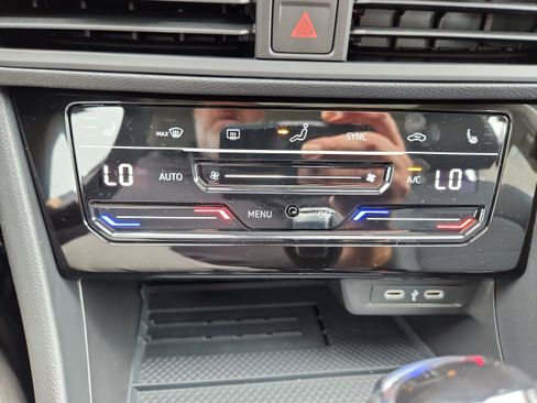 New 2025 Volkswagen Jetta SE image 17