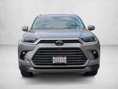 Used 2025 Toyota Grand Highlander AWD Hybrid image 2