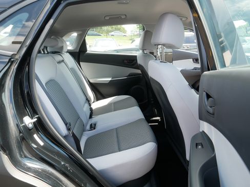 Used 2023 Hyundai Kona SE w/ Cargo Package AWD/4WD image 18
