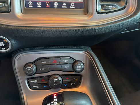 Used 2023 Dodge Challenger SXT image 19