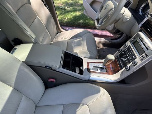 Used 2011 Volvo XC70 T6 AWD/4WD image 27