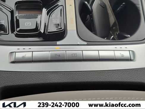 New 2026 Kia Carnival EX FWD image 28