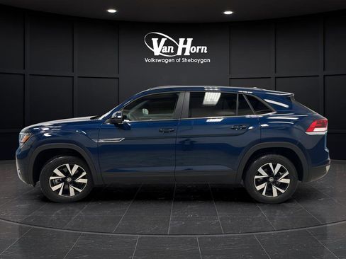 Used 2022 Volkswagen Atlas Cross Sport SE image 6