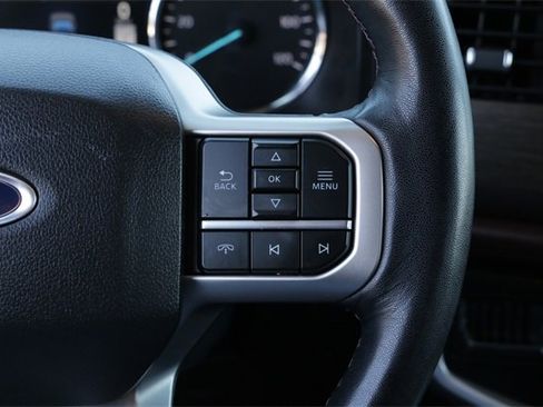 Used 2024 Ford Expedition Limited image 13