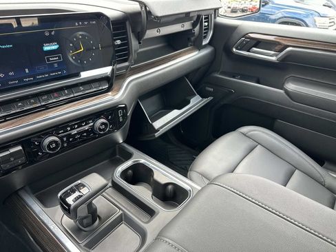 Used 2024 Chevrolet Silverado 1500 LT Trail Boss w/ Convenience Package II AWD/4WD image 33