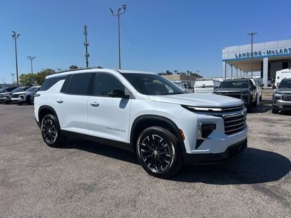 New 2026 Chevrolet Traverse LT w/ Sun and Wheel Package