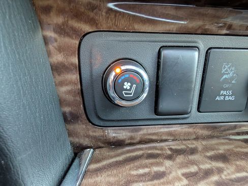 Used 2019 Nissan Armada Platinum w/ Captain's Chairs Package image 34