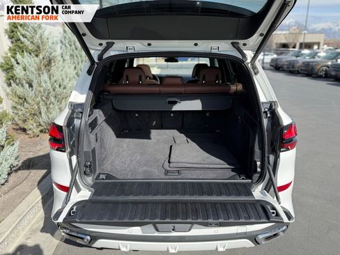 Used 2025 BMW X5 xDrive40i w/ M Sport Package image 41