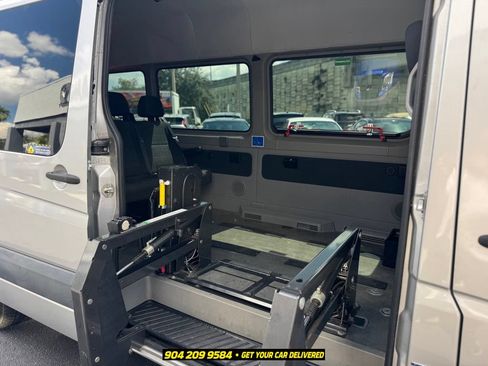 Used 2016 Mercedes-Benz Sprinter 2500 image 25