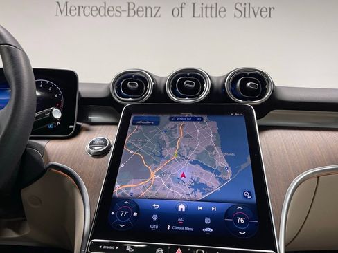 Used 2025 Mercedes-Benz C 300 4MATIC Sedan image 33