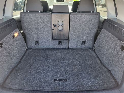 Used 2015 Volkswagen Tiguan S image 26