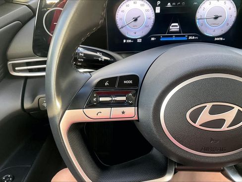 Used 2025 Hyundai Elantra SEL FWD image 24