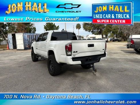 Used 2021 Toyota Tacoma Limited image 8