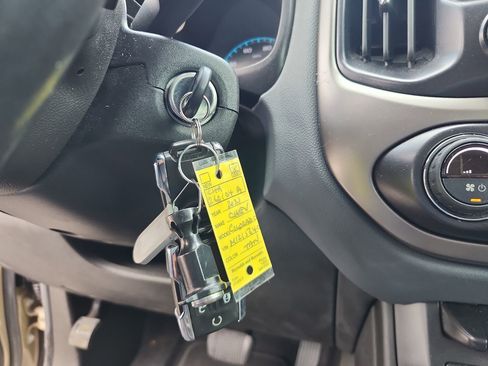 Used 2021 Chevrolet Colorado Z71 image 27