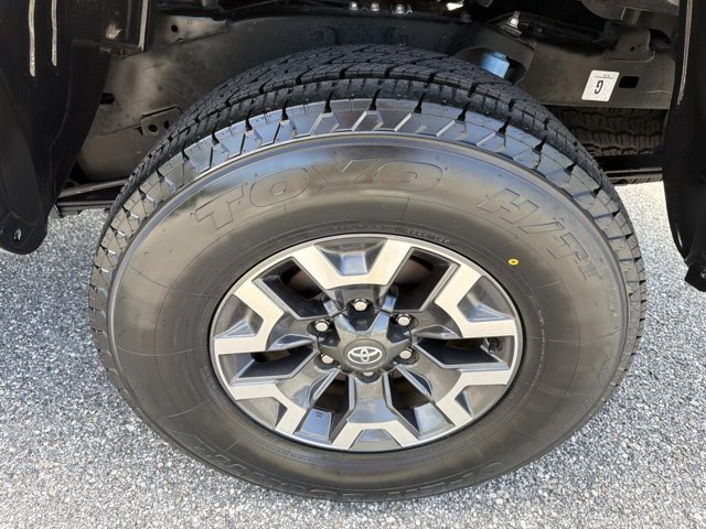 Certified 2023 Toyota Tacoma TRD Off-Road w/ TRD Premium Off Road Package AWD/4WD image 31