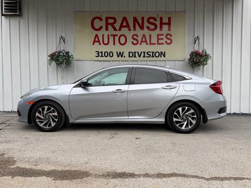Used 2018 Honda Civic EX image 6