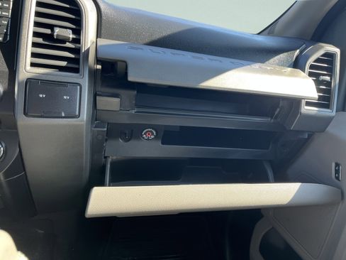 Used 2017 Ford F250 XL w/ Power Equipment Group image 21