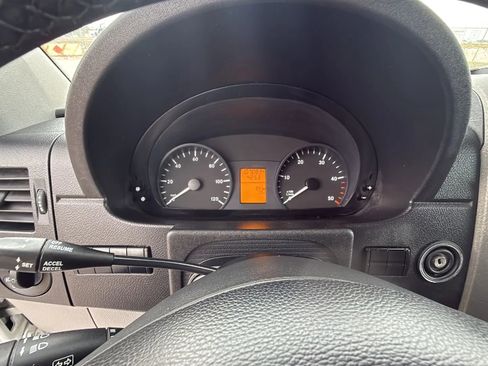 Used 2017 Mercedes-Benz Sprinter 2500 image 14