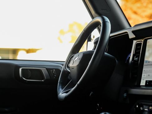 Used 2024 Ford Bronco Big Bend image 49