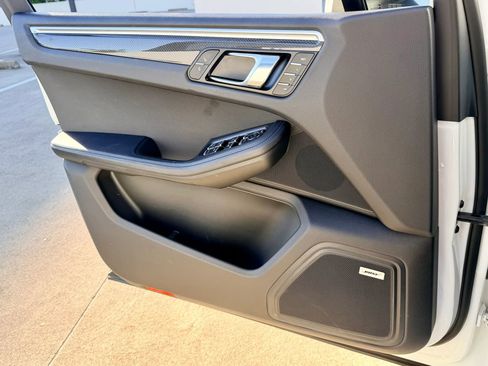 Used 2017 Porsche Macan GTS image 36