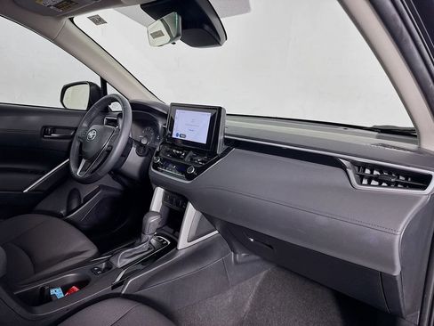 Used 2024 Toyota Corolla Cross LE image 35