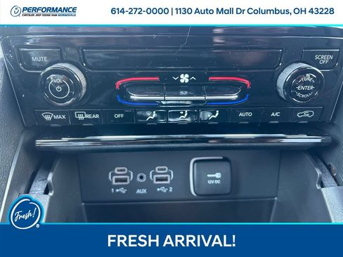 Used 2026 Jeep Grand Cherokee Laredo AWD/4WD image 24