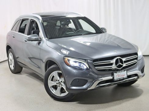 Used 2018 Mercedes-Benz GLC 300 w/ Premium Package image 6