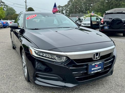 Used 2019 Honda Accord LX image 7